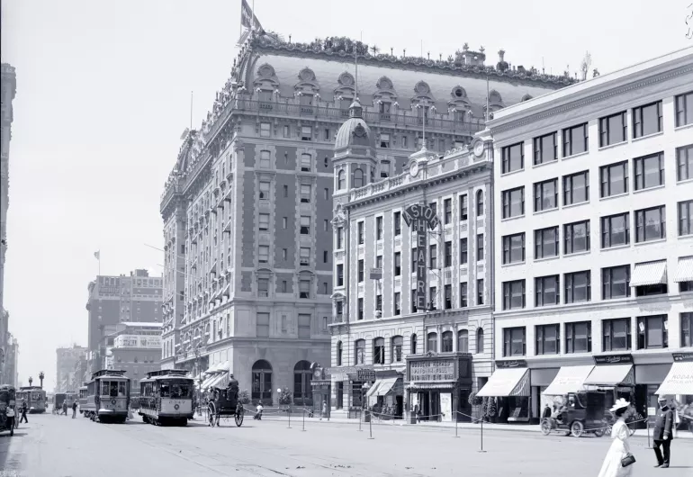 Historical image of the Astor Theatre