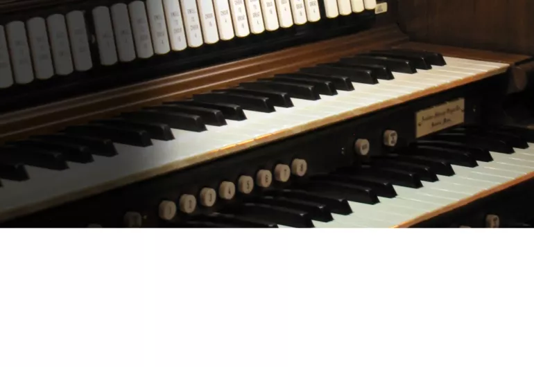 AN ORGANIST'S OPEN HOUSE