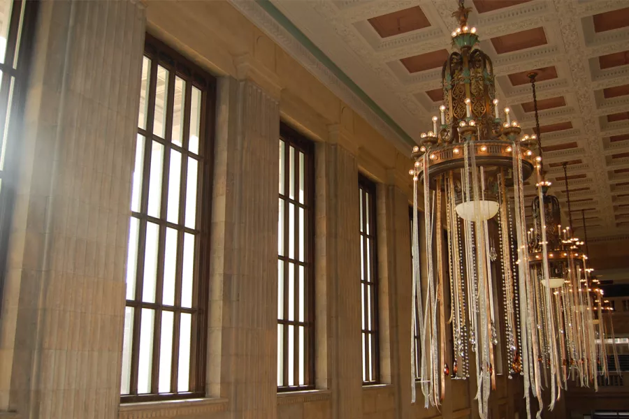 Decorations on the chandeliers