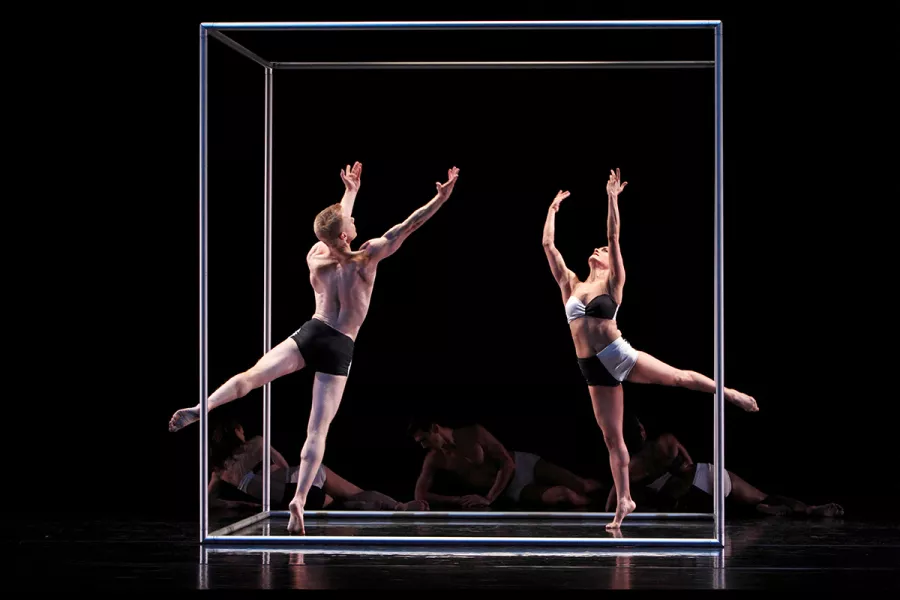 Paul Taylor Dance Company in "Polaris"